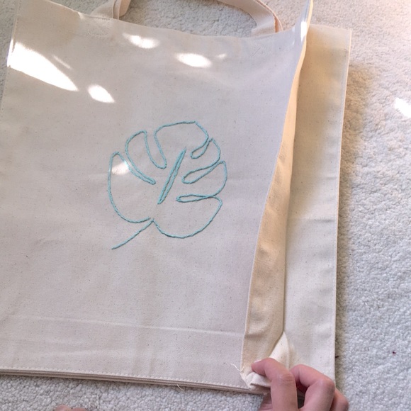 Canvas Tote Bag Monstera Leaf Embroidery - Picture 3 of 3